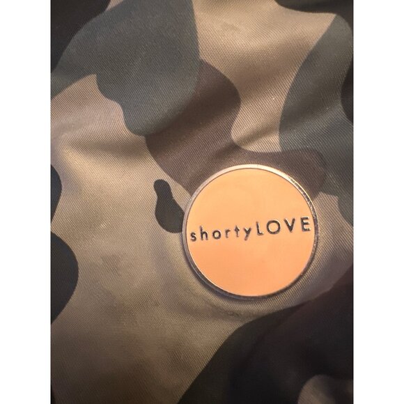 Shortty LOVE Camouflage Crossbody Bag With Yellow Handles & Adjustable Strap - Picture 2 of 4